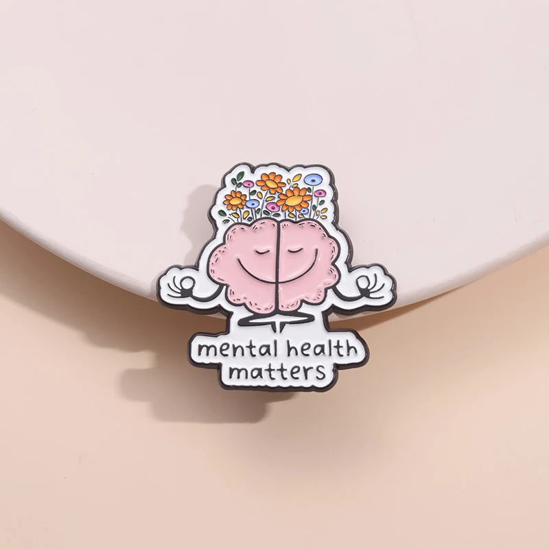 Cute Brain Enamel Pin – Mental Health Aesthetic Brooch for Bags, Jackets & Backpack