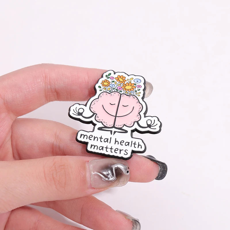 Cute Brain Enamel Pin – Mental Health Aesthetic Brooch for Bags, Jackets & Backpack